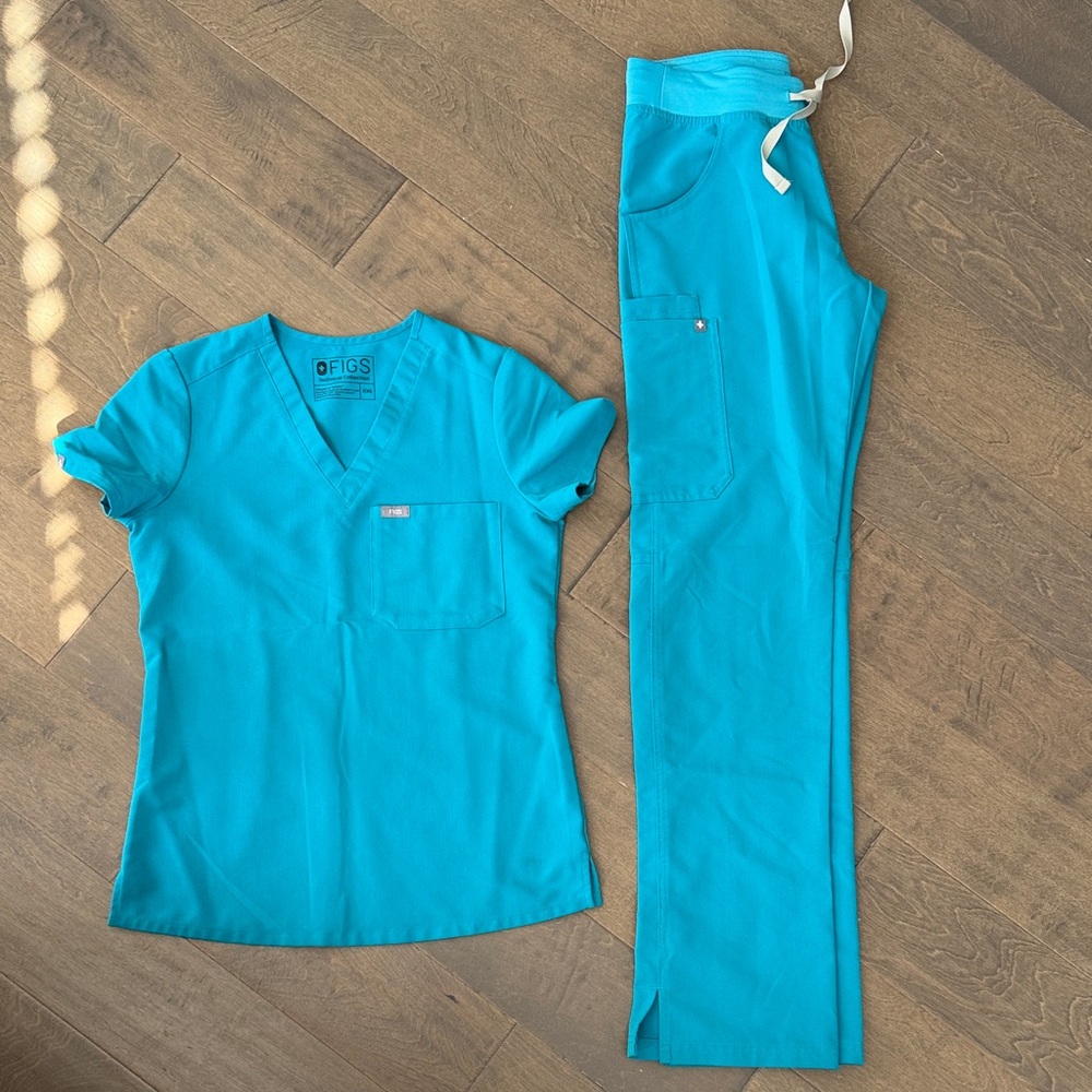 Figs Teal Medical Scrub Top and Drawstring Pants